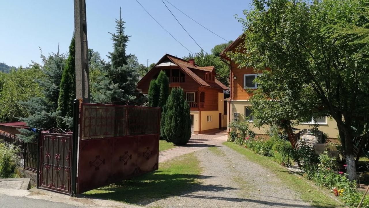 Casa Todea Hotel Cimpeni Exterior photo